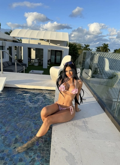 Hello love, I'm Fede, a high-level escort in Riga, with a sophisticated presence, soft skin and a personality that mixes elegance, closeness and a natural sensuality that is perceived from the first moment. I love to take care of every detail so that each meeting is exclusive and full of complicity.