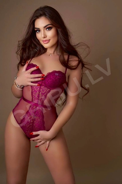 Hi guys! I'm in town just for you! I am a beautiful young Italian girl, exotic, sensual, seductive and open-minded. I am a pretty porn girl, as you see my face in the photos, you will see it live. I am open to having new experiences. I'm ready to relax and party 24/ 7.