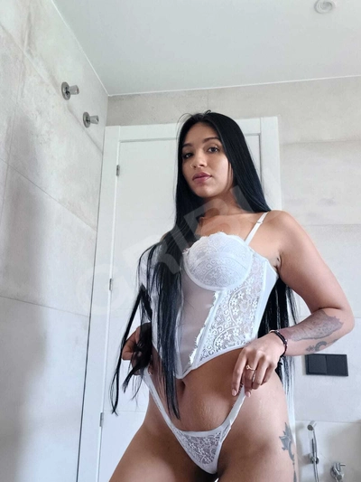 Hello honey, come enjoy a delicious moment with me. I'm available 24 hours a day. I'll be waiting for you! 😘🥰🥰