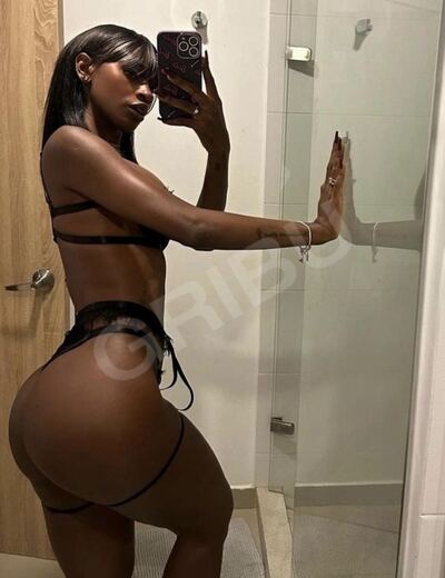 Hey guys, I'm Dulce, a hot brunette, a very kinky, horny, and perverted expert who can give you the best orgasm. I offer great oral sex, a wet and relaxing vaginal massage, and an exclusive massage with me that will make your mouth water. I have a suction cup for you, I love anal sex, I fulfill fantasies, I make house calls, and I have a discreet apartment. Write to me, baby, I'll be waiting for you here. Come visit me.