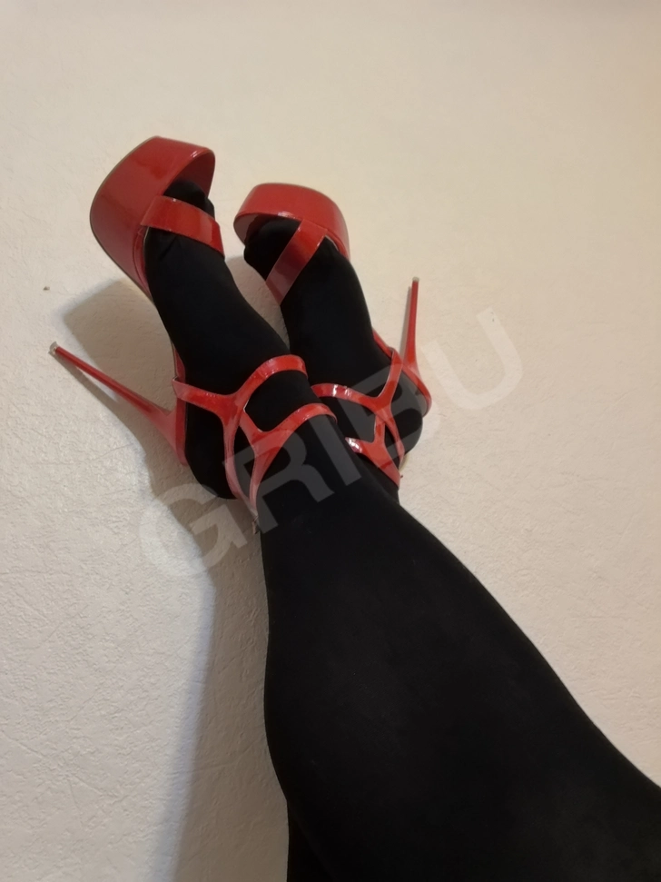 Advertisement (8779967) - SilkyLegsDevotee 1