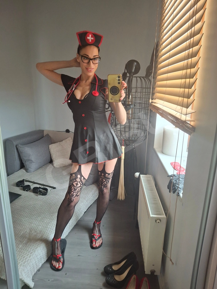 Advertisement (8586959) - MISTRESS_JULIA 38