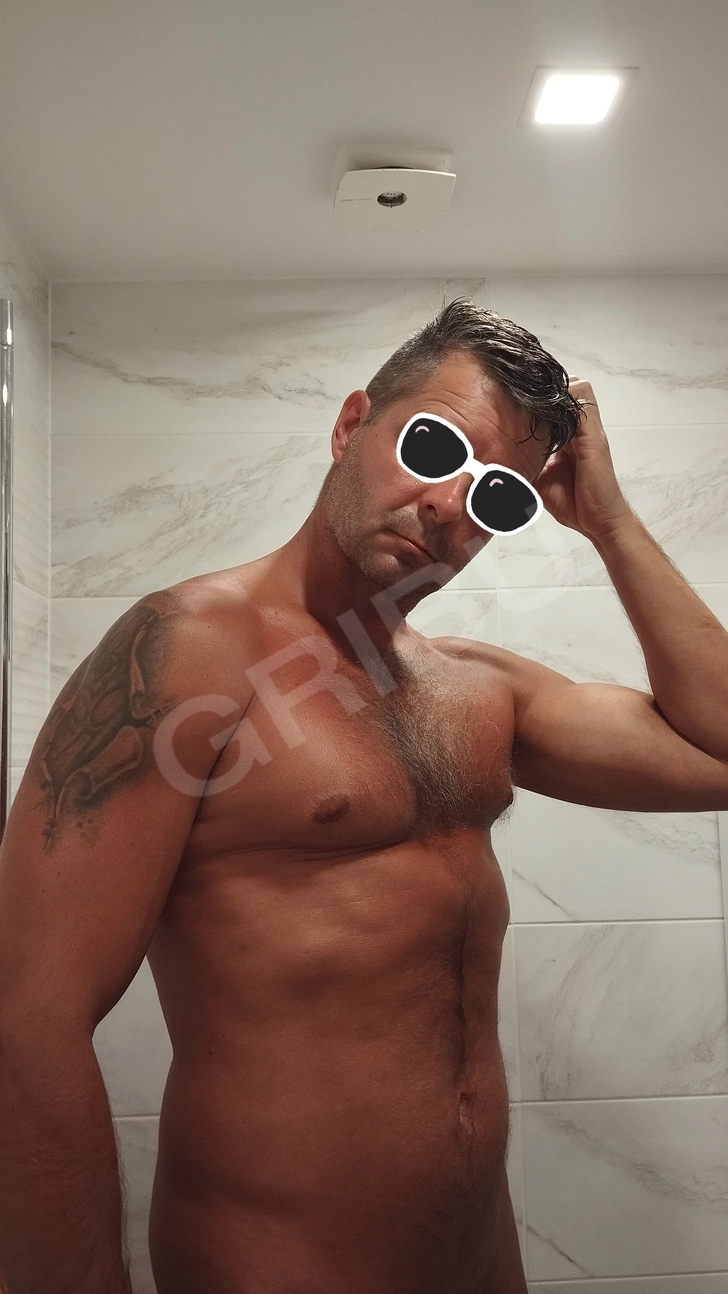 Advertisement (8833855) - Klaus7 3