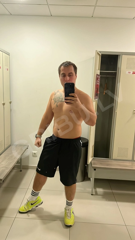 ManWithBigDick4239344