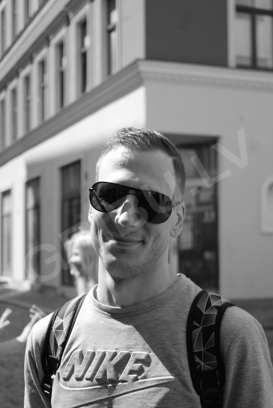 Aknudesa20102703144
