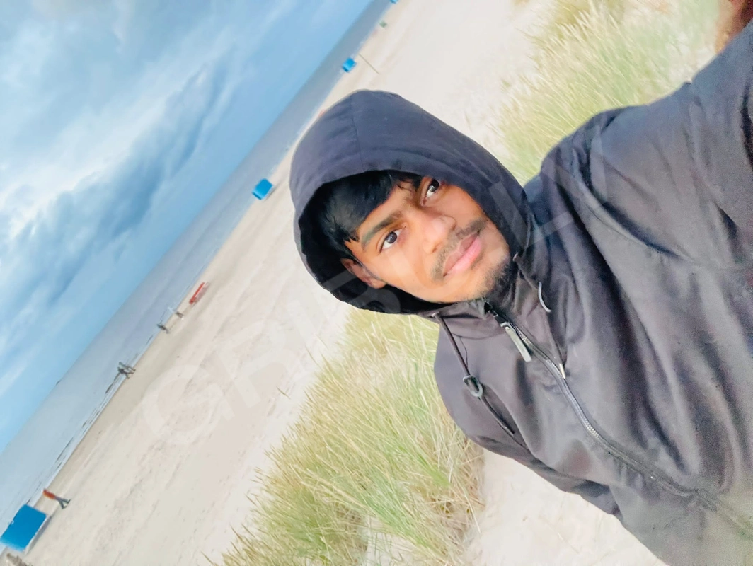 Stunningsai7774061374
