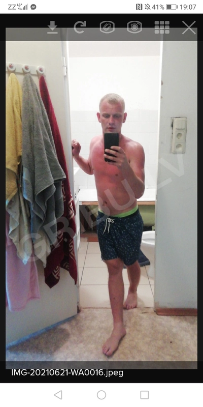 lauris909843085