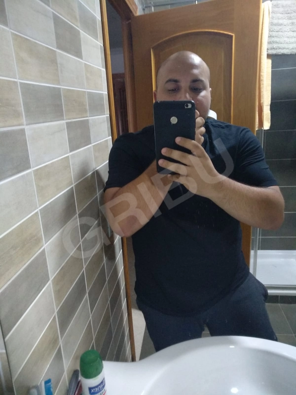 Manupimp4337442